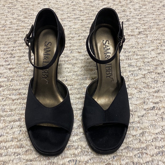 Black small block heels - Picture 2 of 4